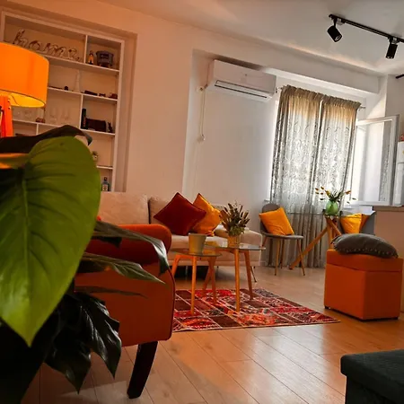 Dragon Nest Center Apartment